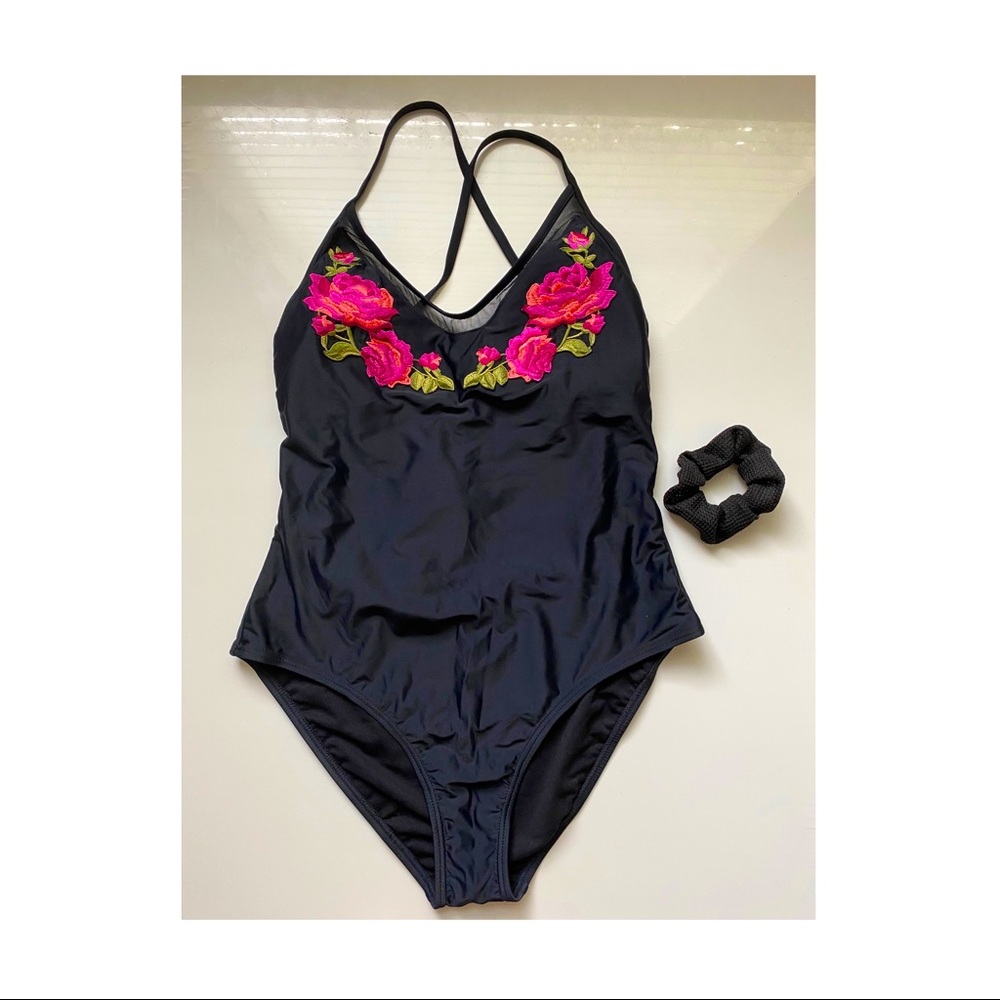 Xhilaration Black Floral One-Piece Bathing Suit 🎀